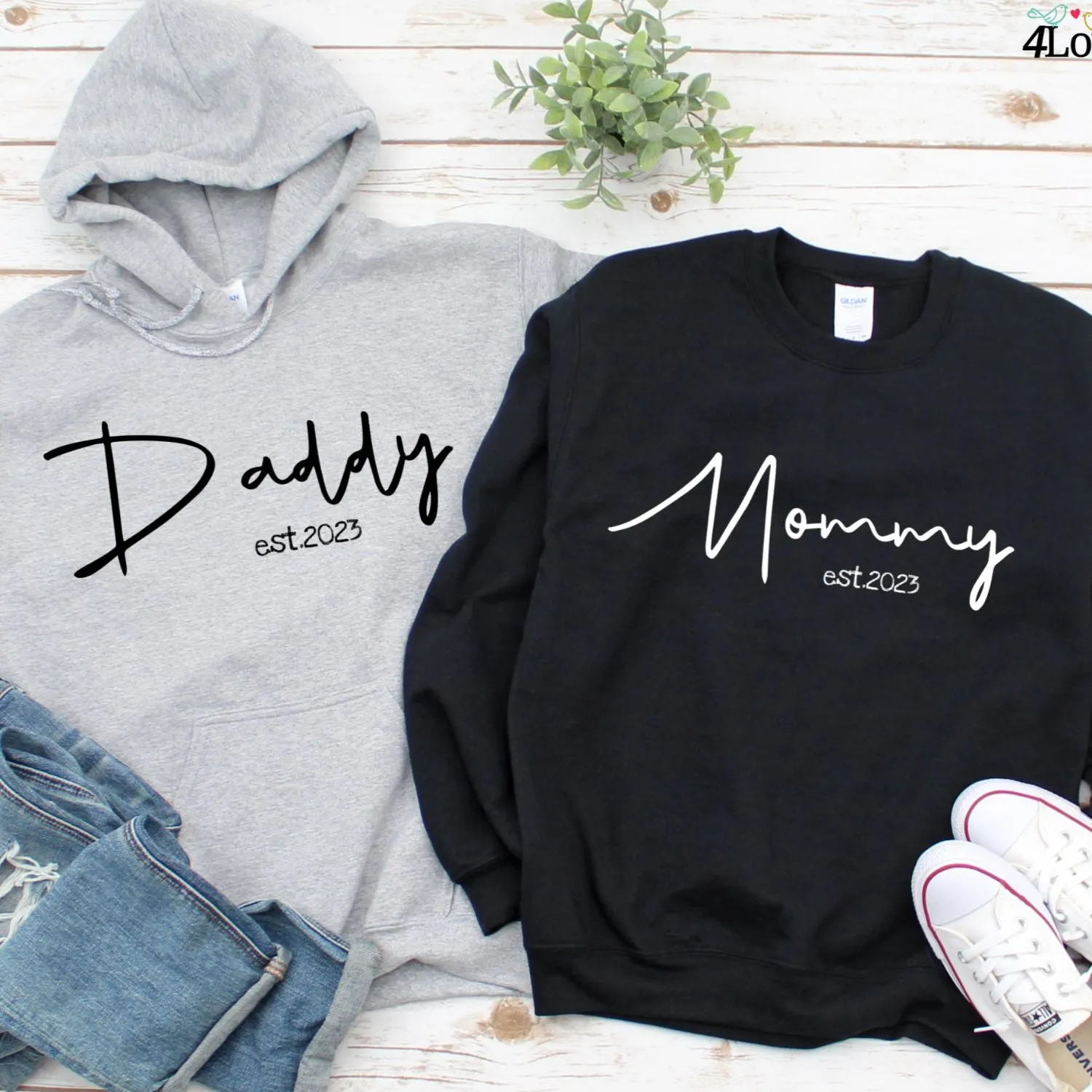 Mommy and Daddy Hoodie, Pregnancy Announcement Sweatshirts, Mom and Dad Long Sleeve Shirts, Pregnancy Reveal Shirt, Baby Reveal Gifts