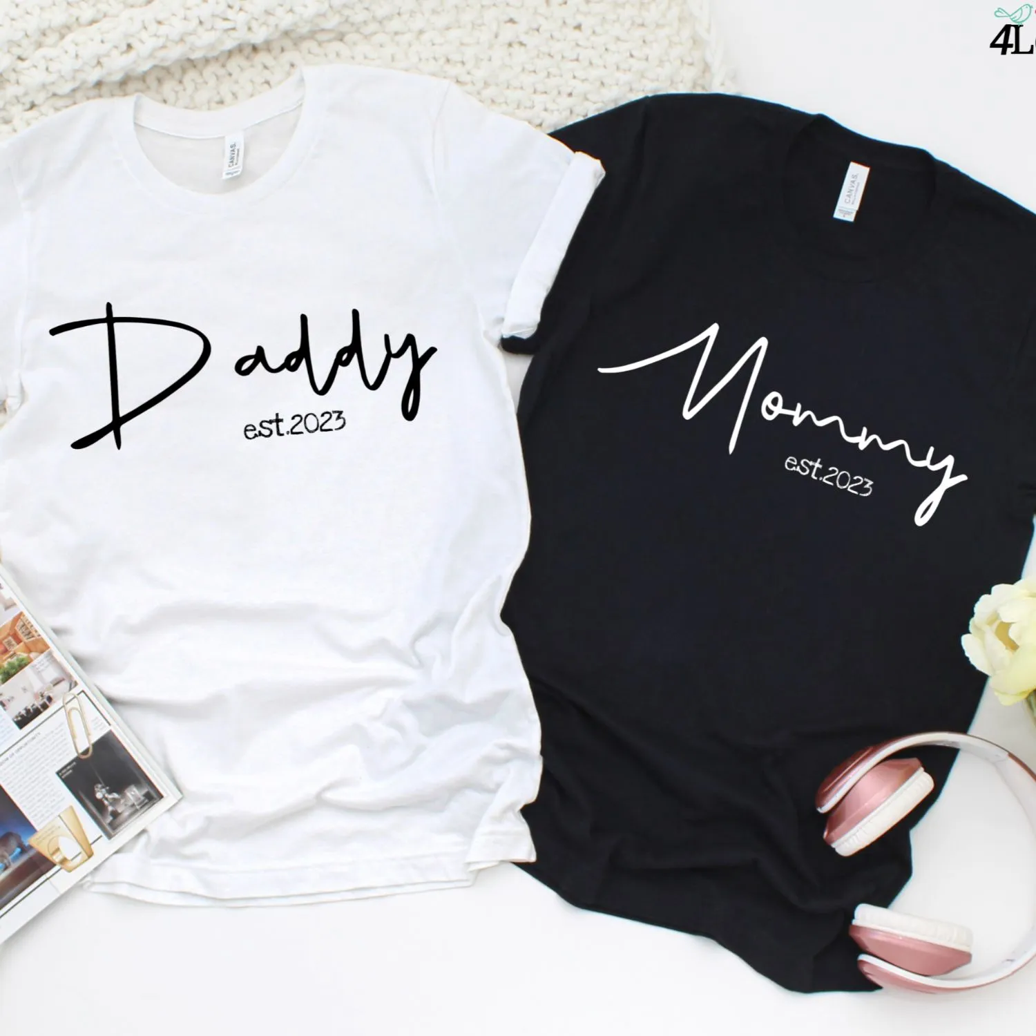 Mommy and Daddy Hoodie, Pregnancy Announcement Sweatshirts, Mom and Dad Long Sleeve Shirts, Pregnancy Reveal Shirt, Baby Reveal Gifts